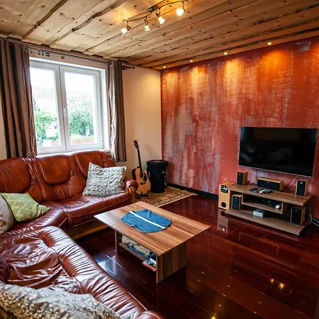 Apartment House 펜션 Liptovský Hrádok